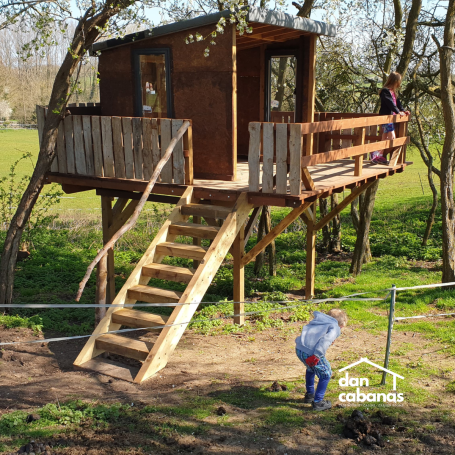 Unique rustic tree house